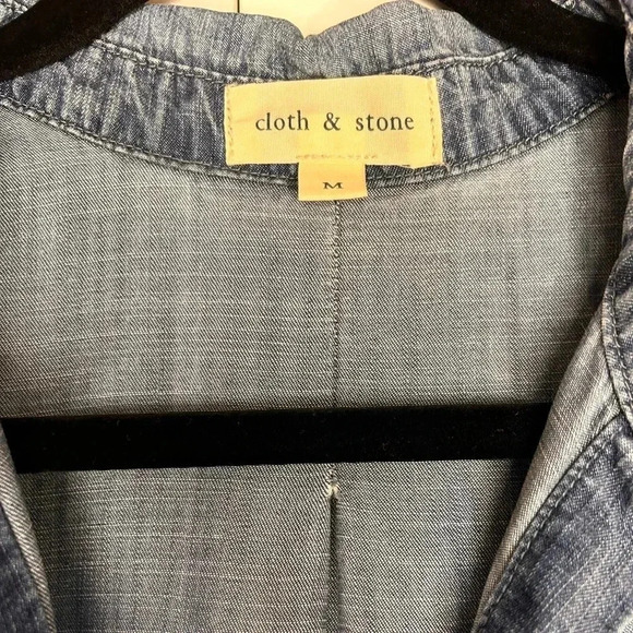 Cloth & Stone Chambray Faded Distressed High Low  Top-Blue-Split Back Hem-Size M - Picture 2 of 8